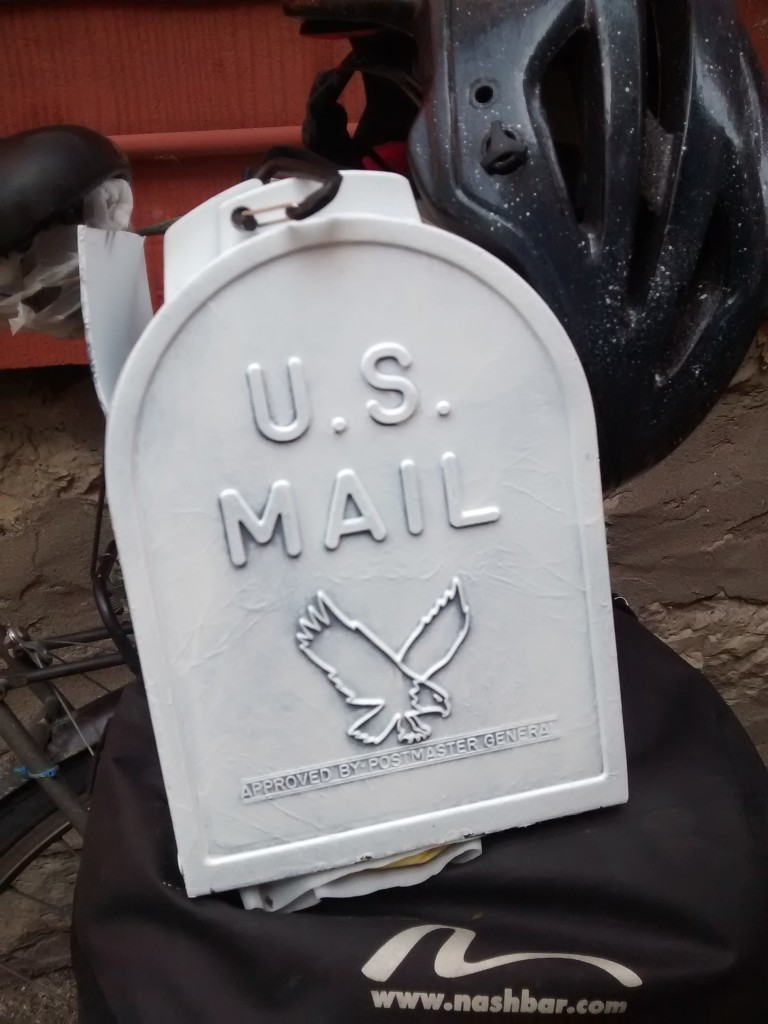 somebody lives in the Whitehouse now...