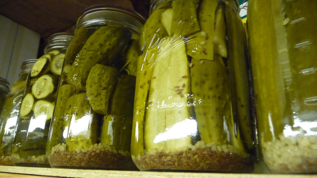 Pickle jar
